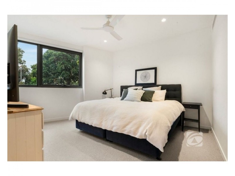 1/26 Langmore Lane, Berwick VIC 3806