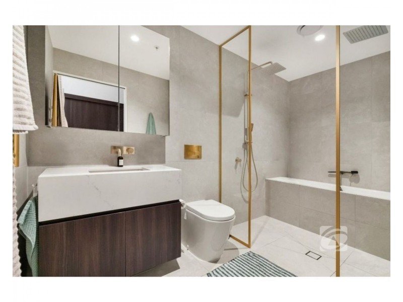 1/26 Langmore Lane, Berwick VIC 3806