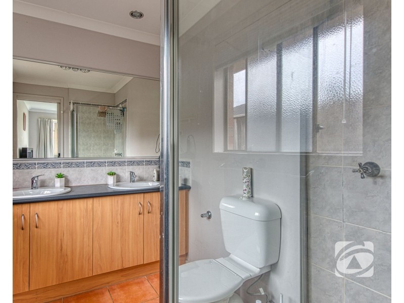 11 The Quays, Narre Warren South VIC 3805