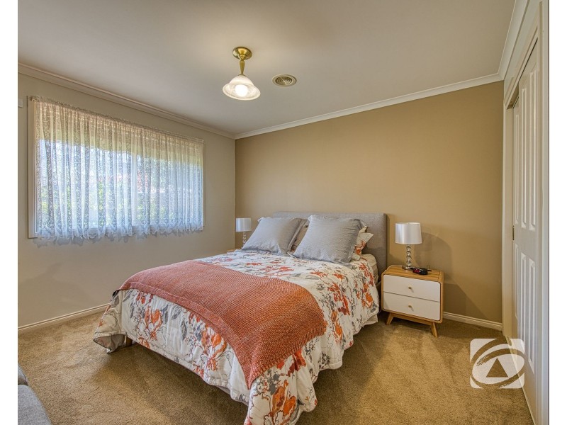 6 Jamieson Way, Berwick VIC 3806