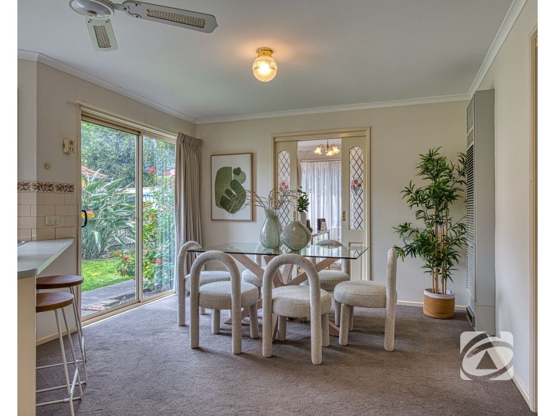 8 Emma Court, Berwick VIC 3806