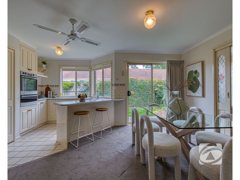 8 Emma Court, Berwick VIC 3806