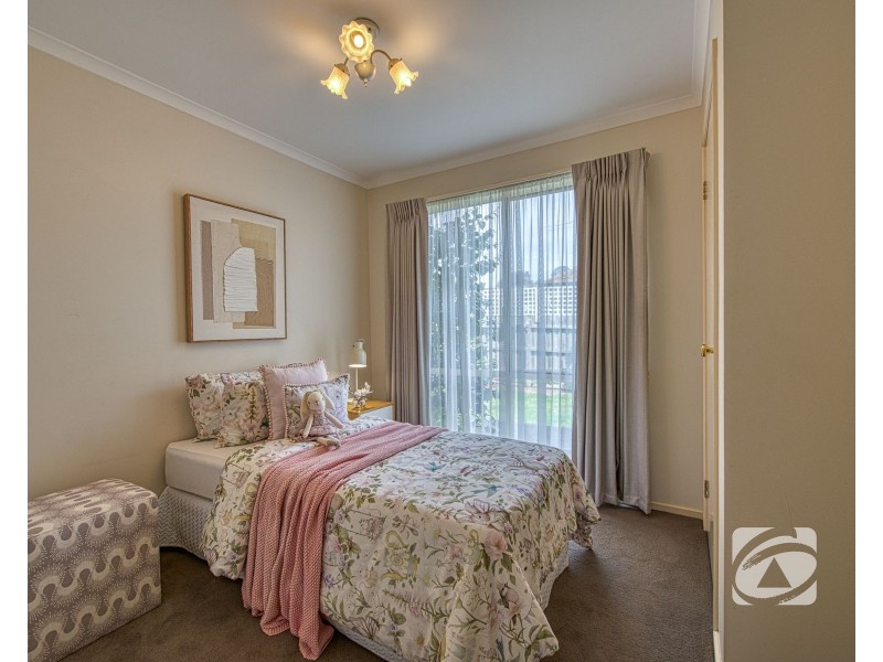 8 Emma Court, Berwick VIC 3806