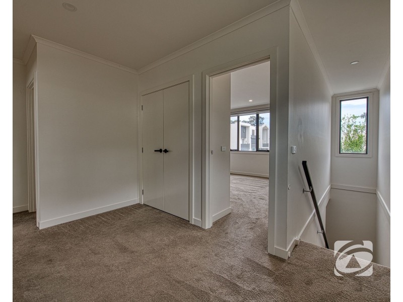 50 Riana Loop, Eumemmerring VIC 3177