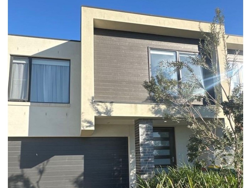 22 Mortlake Drive, Officer South VIC 3809