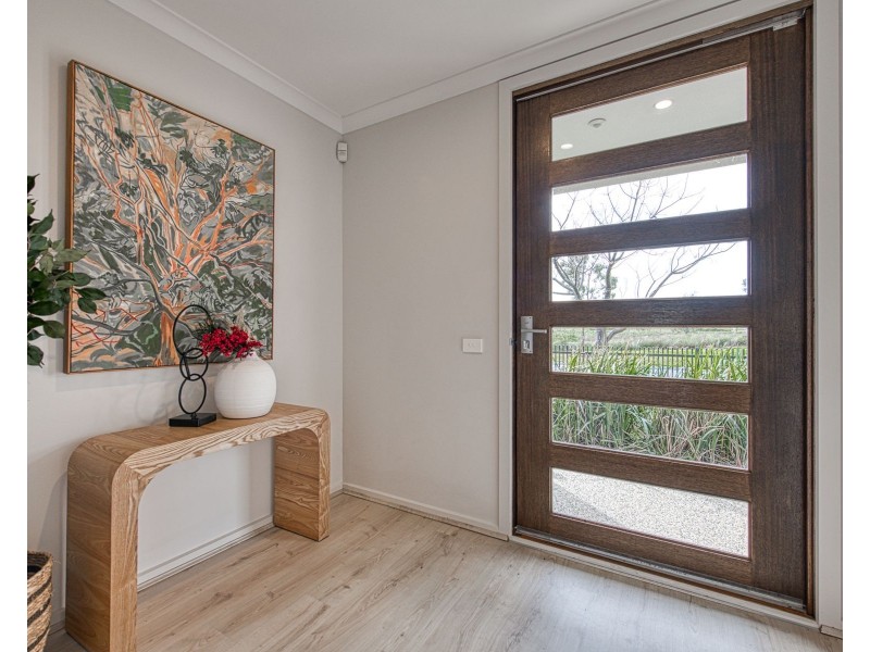 22 Mortlake Drive, Officer South VIC 3809