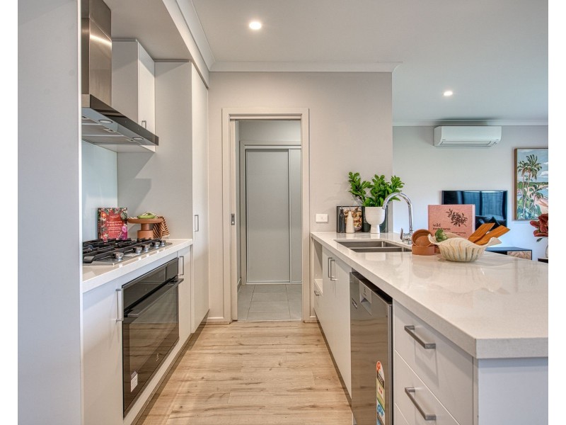 22 Mortlake Drive, Officer South VIC 3809