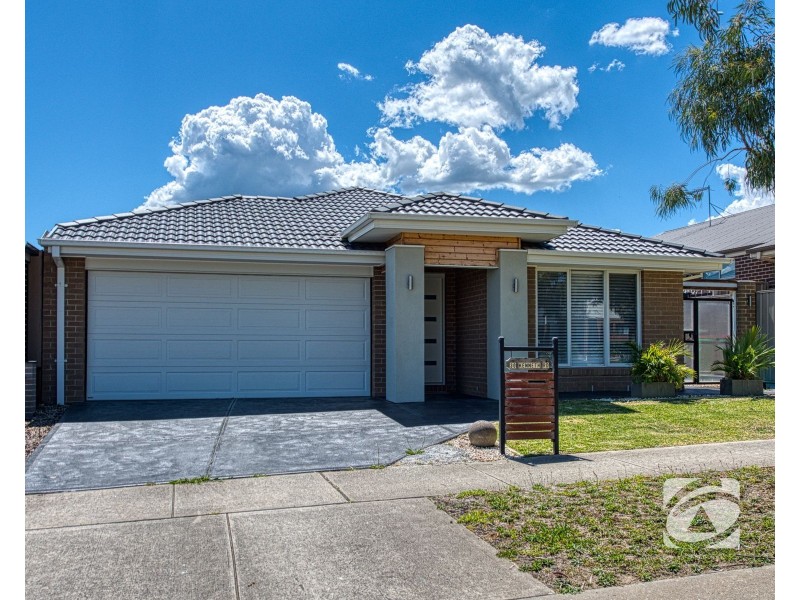 30 Kenneth Road, Pakenham VIC 3810