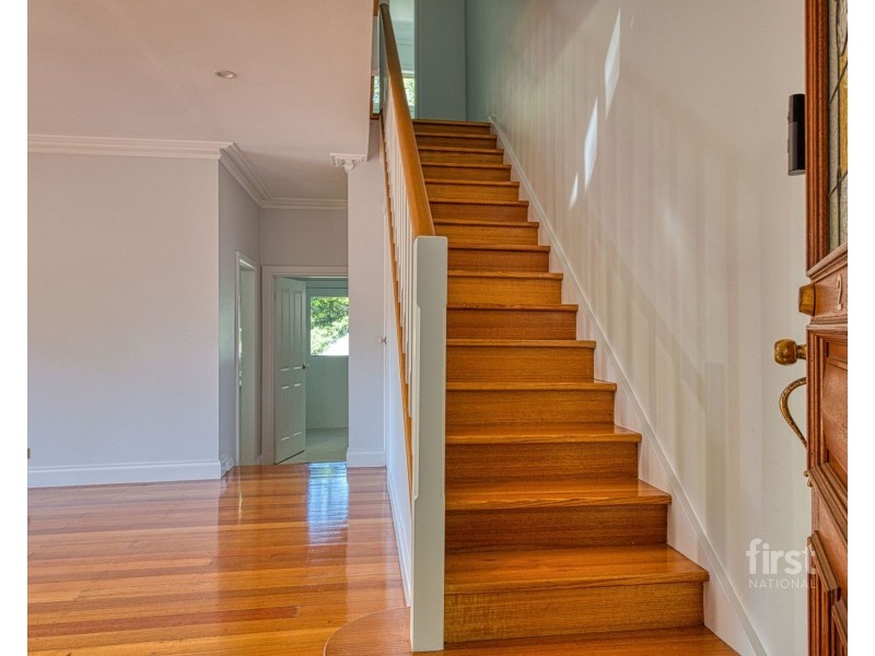2/30 Palmerston Street, Berwick VIC 3806