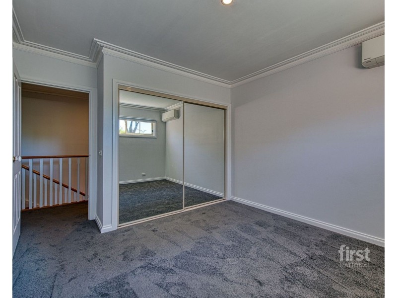 2/30 Palmerston Street, Berwick VIC 3806