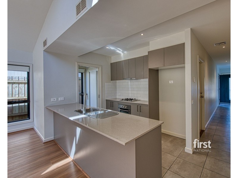 34 Llano Circuit, Berwick VIC 3806