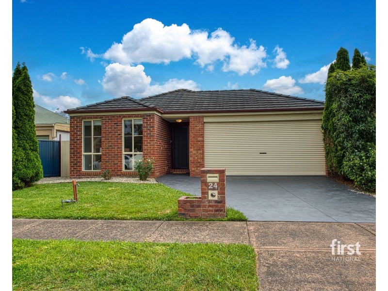 24 Stringy Bark Circuit, Pakenham VIC 3810