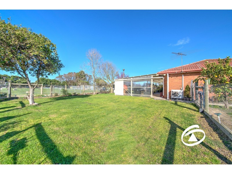 16 Latta Road, Nar Nar Goon VIC 3812