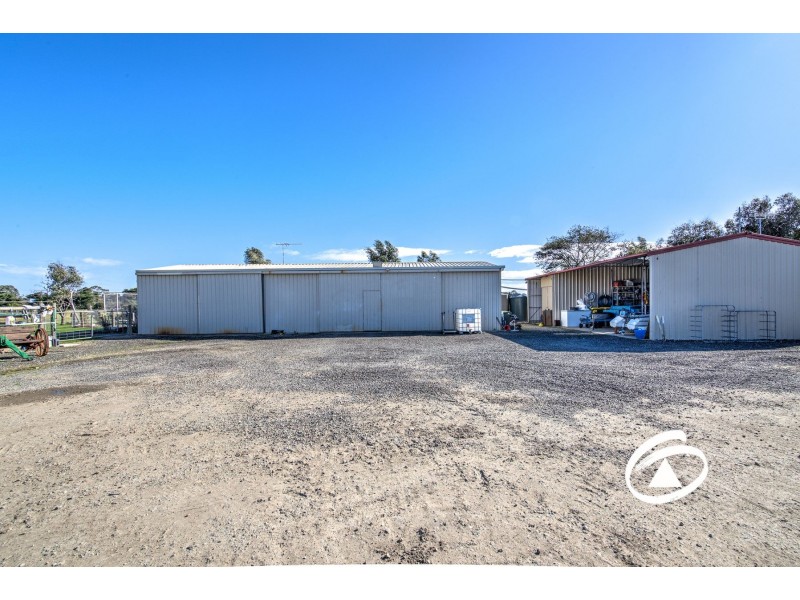 16 Latta Road, Nar Nar Goon VIC 3812