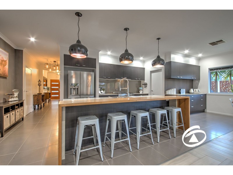 1 Kerr Close, Pakenham VIC 3810