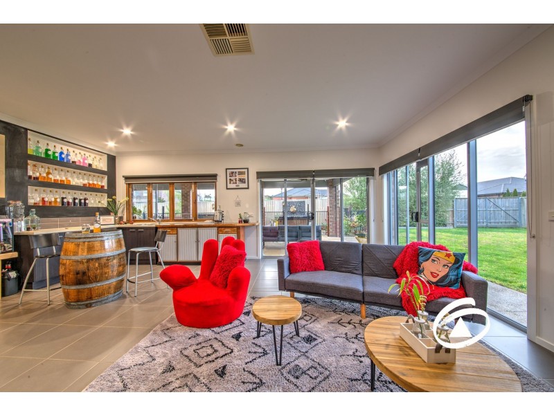 1 Kerr Close, Pakenham VIC 3810