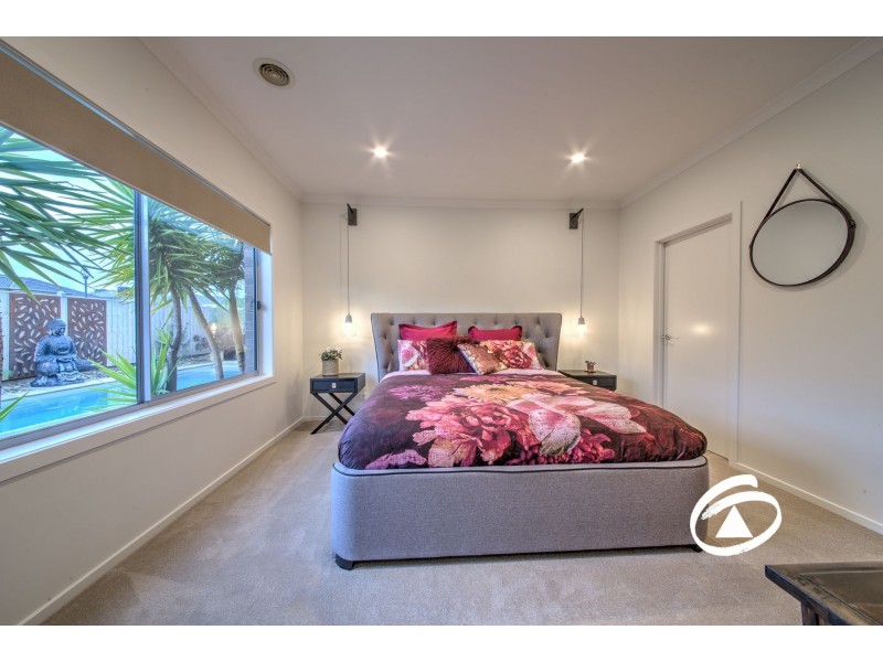 1 Kerr Close, Pakenham VIC 3810