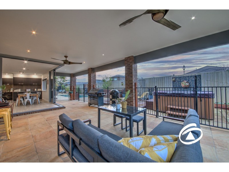 1 Kerr Close, Pakenham VIC 3810