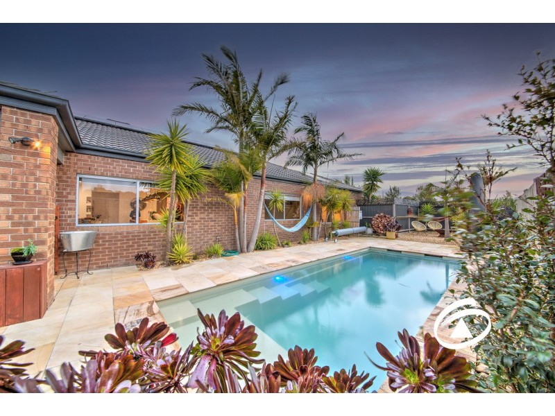 1 Kerr Close, Pakenham VIC 3810