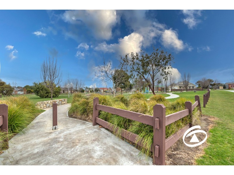 1 Kerr Close, Pakenham VIC 3810
