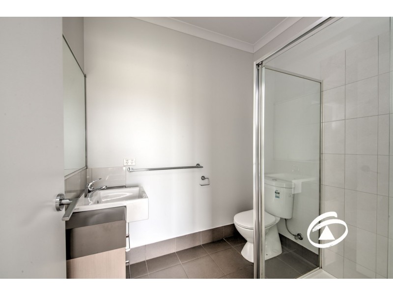 5 Ivy Leaf Road, Pakenham VIC 3810