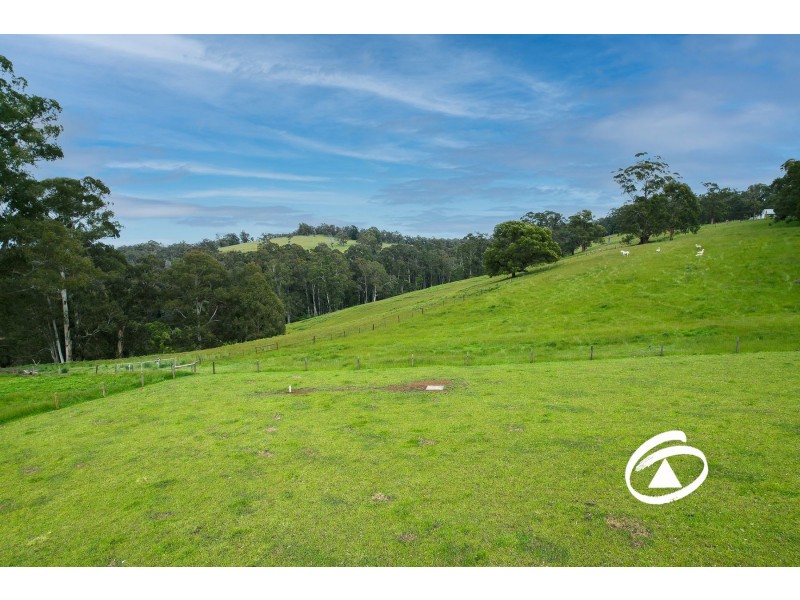 526 Paternoster Road, Mount Burnett VIC 3781