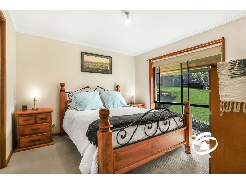 1 James Court, Drouin VIC 3818