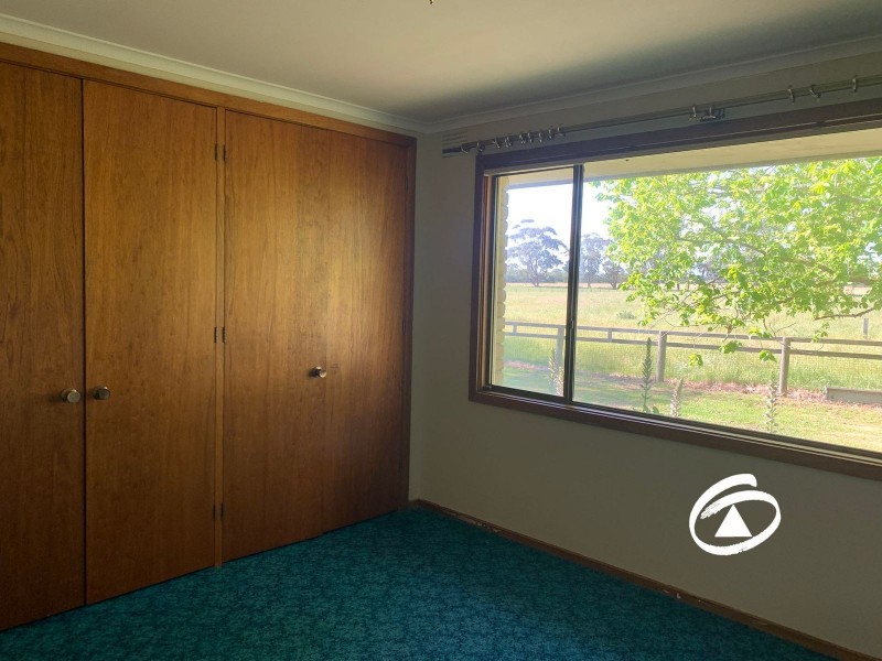 885 McDonalds Drain Road, Pakenham South VIC 3810