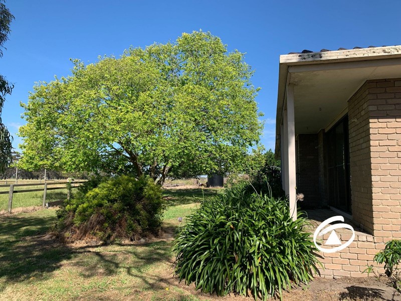 885 McDonalds Drain Road, Pakenham South VIC 3810