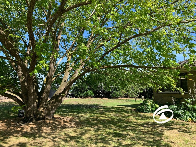 885 McDonalds Drain Road, Pakenham South VIC 3810