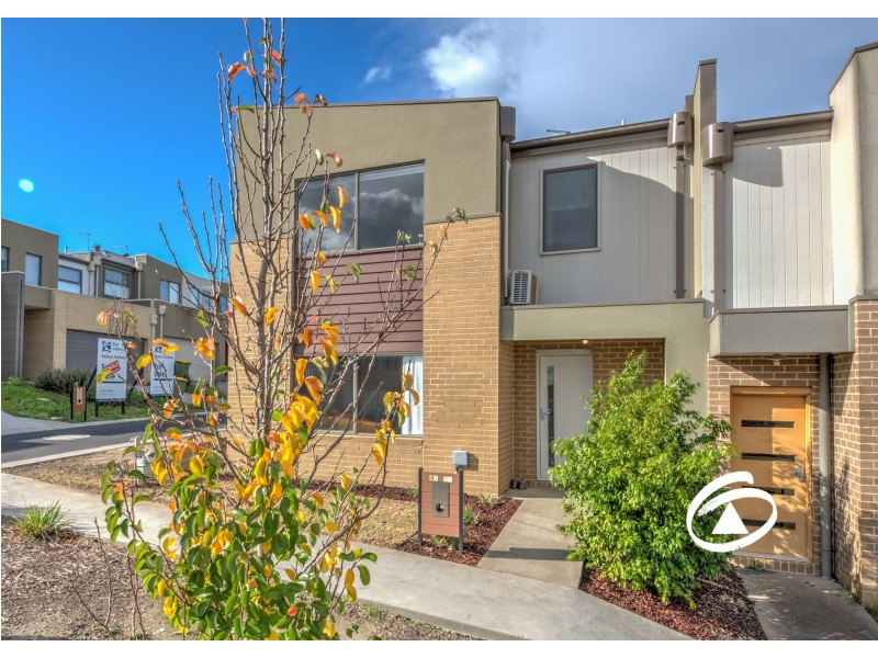 42/23 Atlantic Drive, Pakenham VIC 3810