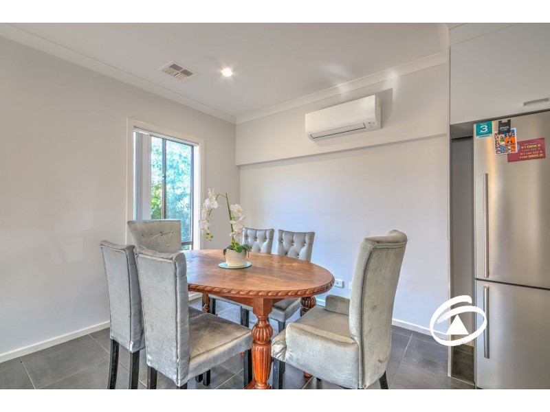 42/23 Atlantic Drive, Pakenham VIC 3810