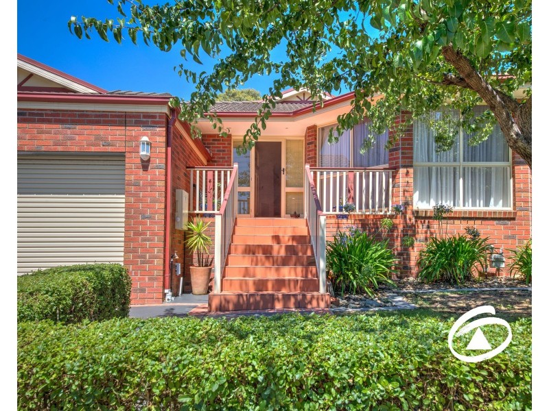 5 Sue Place, Berwick VIC 3806