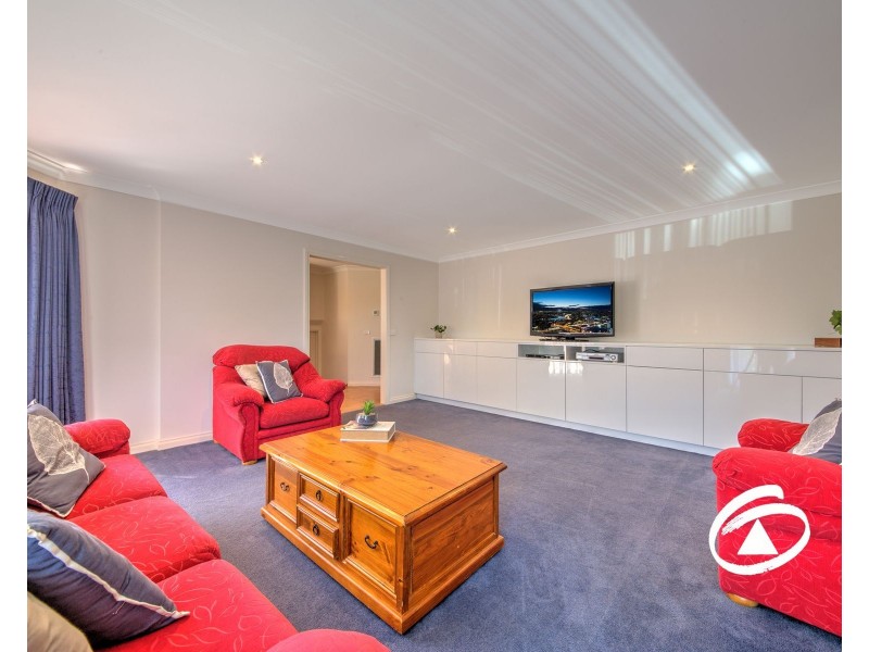 5 Sue Place, Berwick VIC 3806