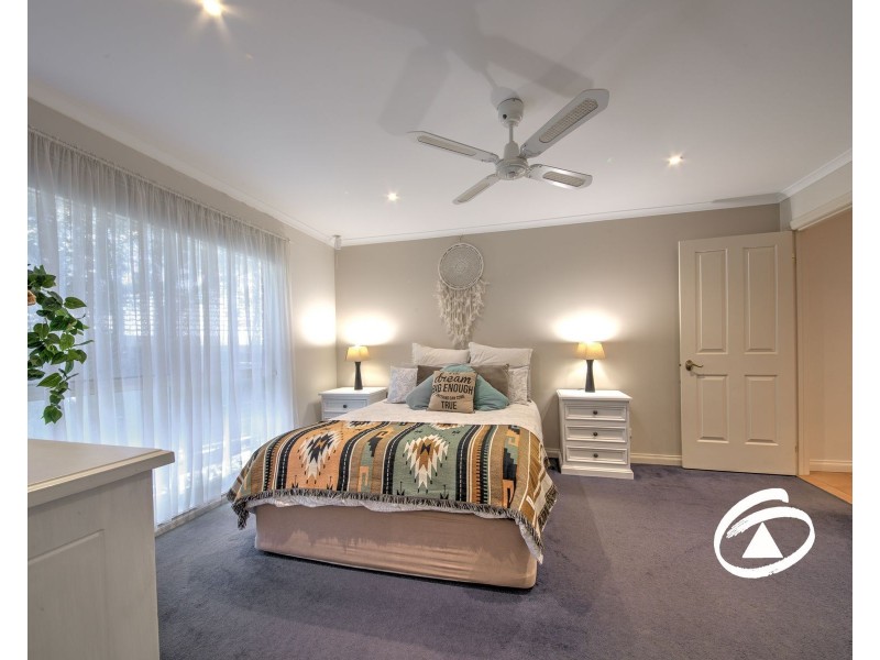 5 Sue Place, Berwick VIC 3806