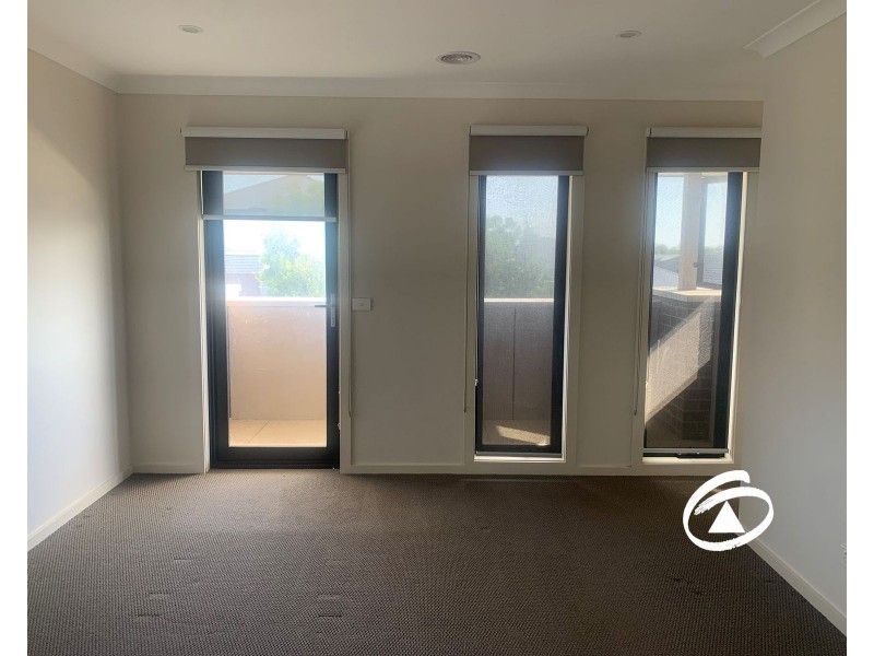 8 Kiama Street, Officer VIC 3809