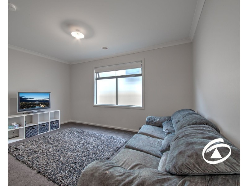 16/23 Atlantic Drive, Pakenham VIC 3810