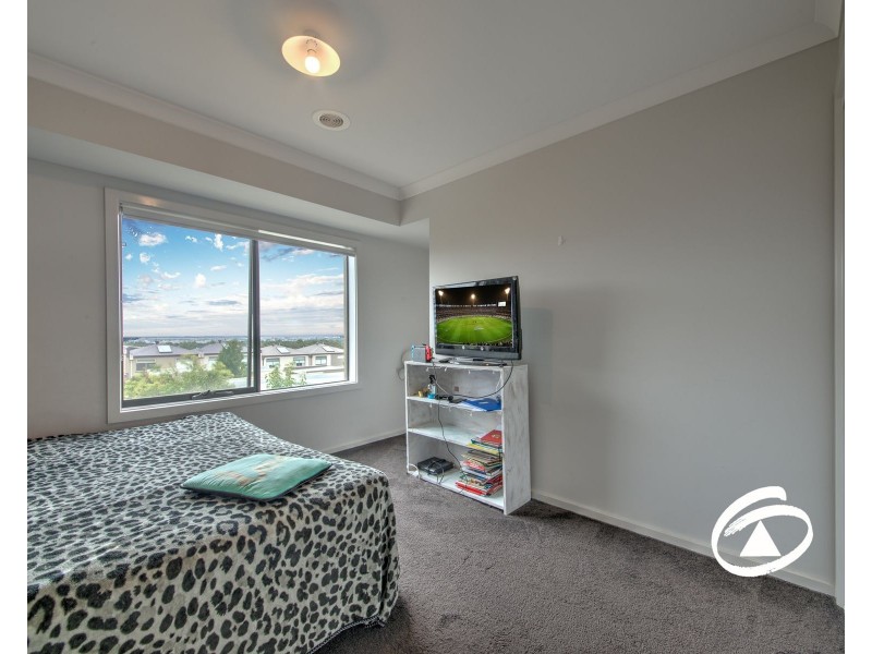 16/23 Atlantic Drive, Pakenham VIC 3810