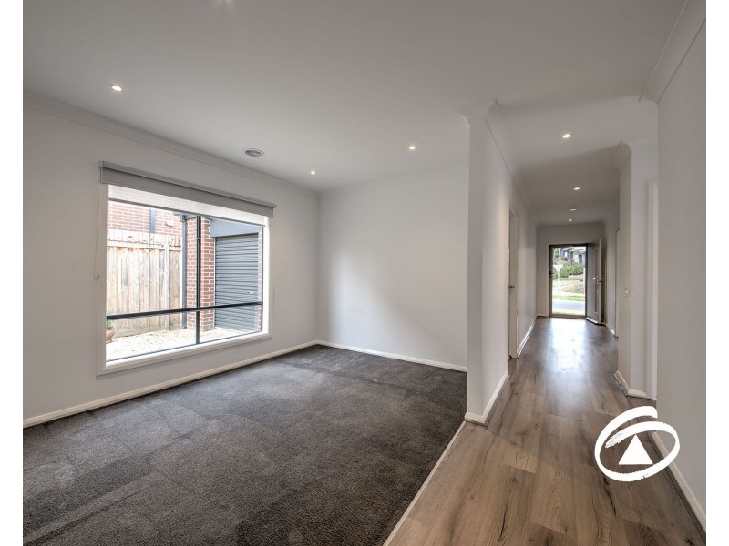 48 Corymbia Promenade, Pakenham VIC 3810