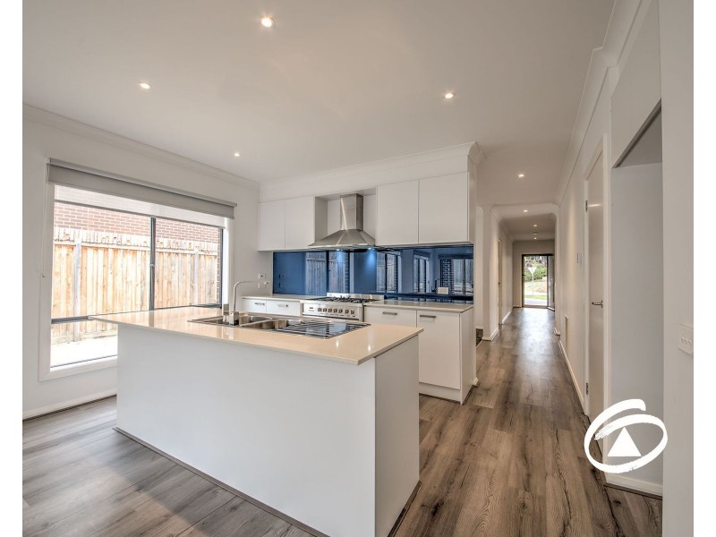 48 Corymbia Promenade, Pakenham VIC 3810