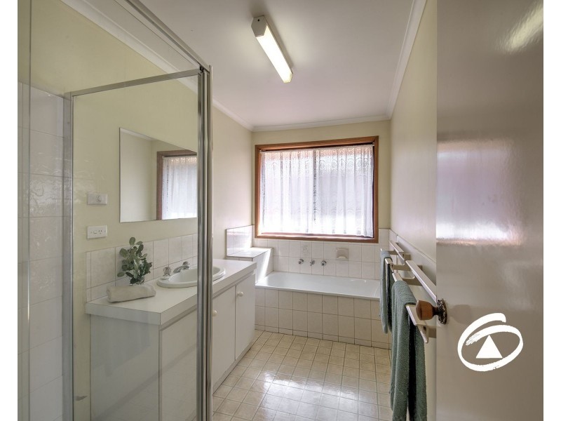 3/3 Jamieson Court, Pakenham VIC 3810