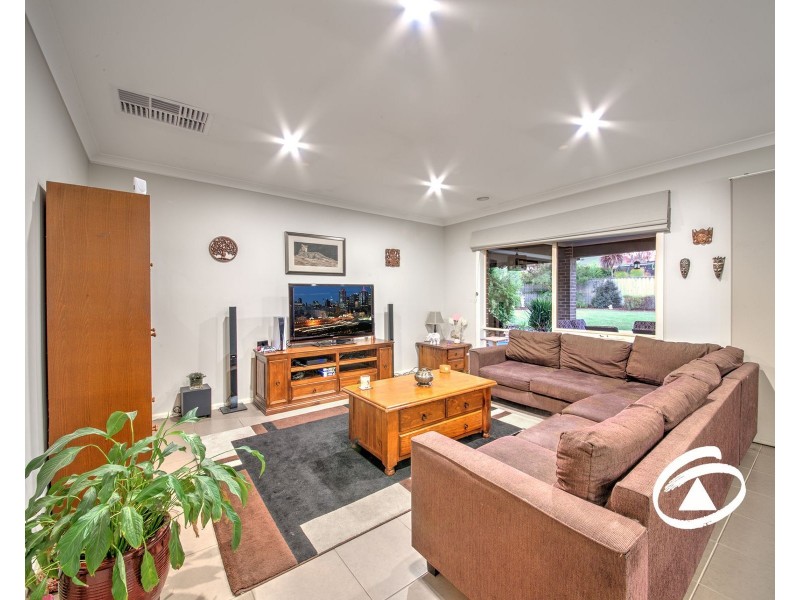 97 Livingstone Boulevard, Pakenham VIC 3810