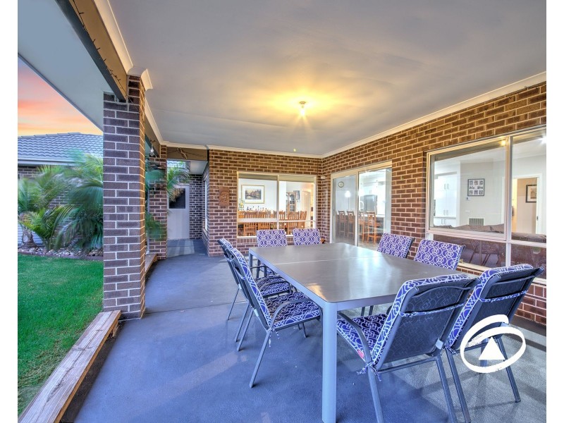 97 Livingstone Boulevard, Pakenham VIC 3810