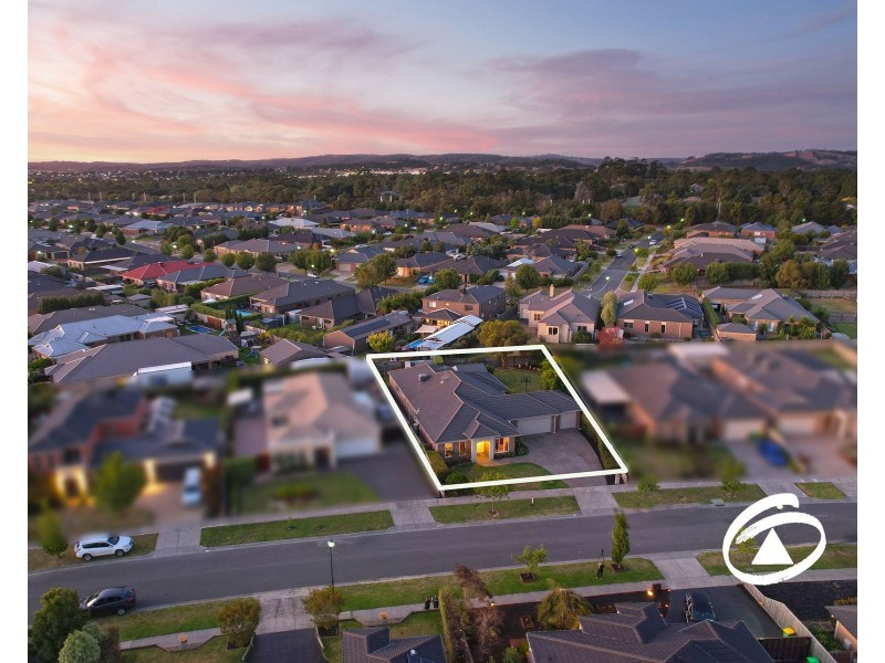 97 Livingstone Boulevard, Pakenham VIC 3810