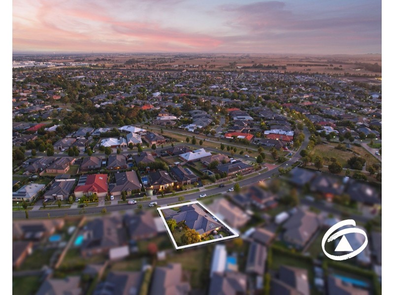 97 Livingstone Boulevard, Pakenham VIC 3810