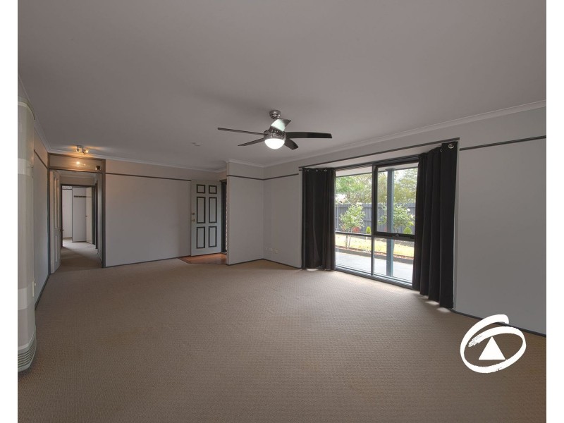 1 Kingston Avenue, Pakenham VIC 3810