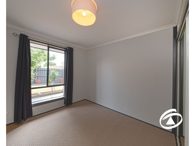 1 Kingston Avenue, Pakenham VIC 3810