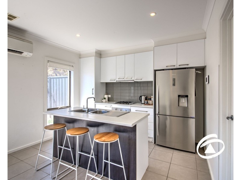 11 Atlantic Drive, Pakenham VIC 3810
