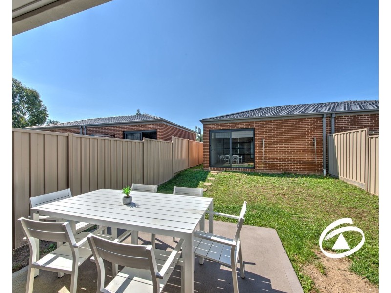 38 Renam Street, Pakenham VIC 3810