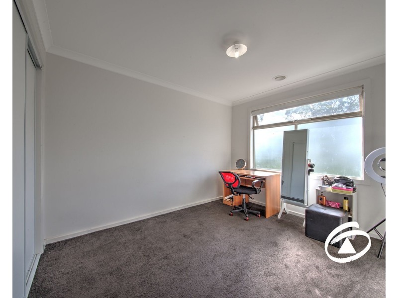 30/23 Atlantic Drive, Pakenham VIC 3810